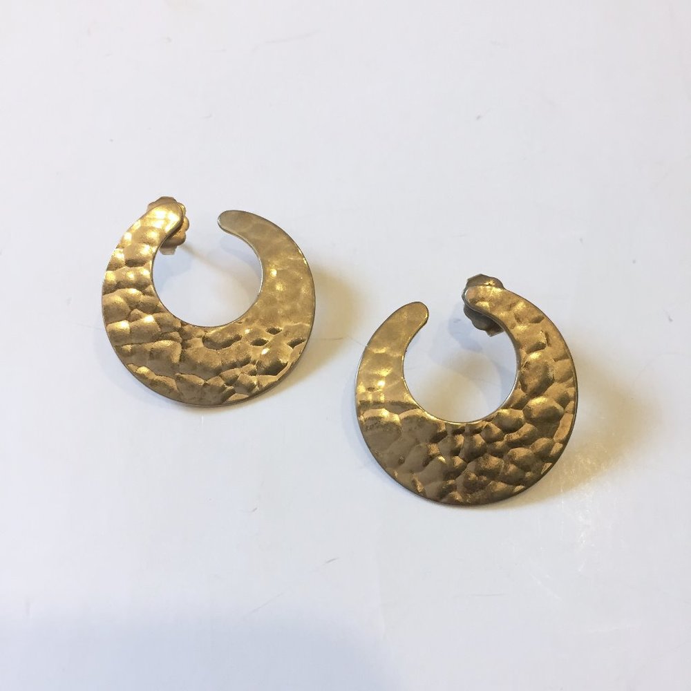 Vintage Gold Tone Avon Hoop Earrings